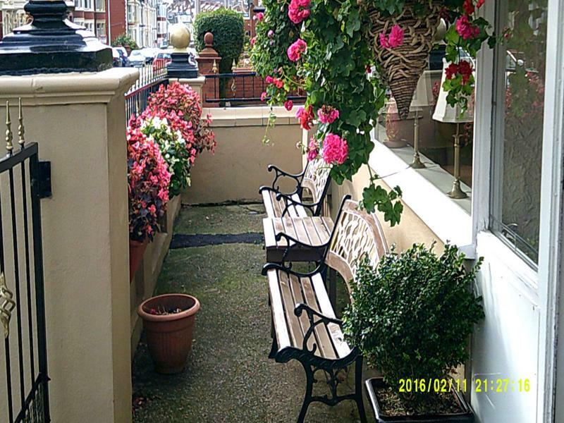 Olivers Strickley Over 35 Years Only Blackpool Exterior photo